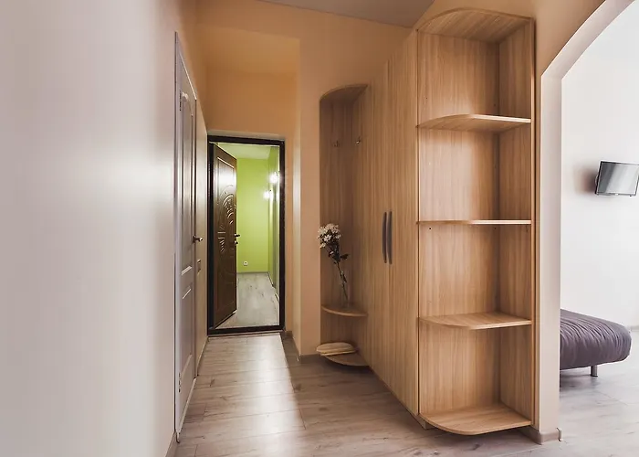 Near Deribasovskaya 3*